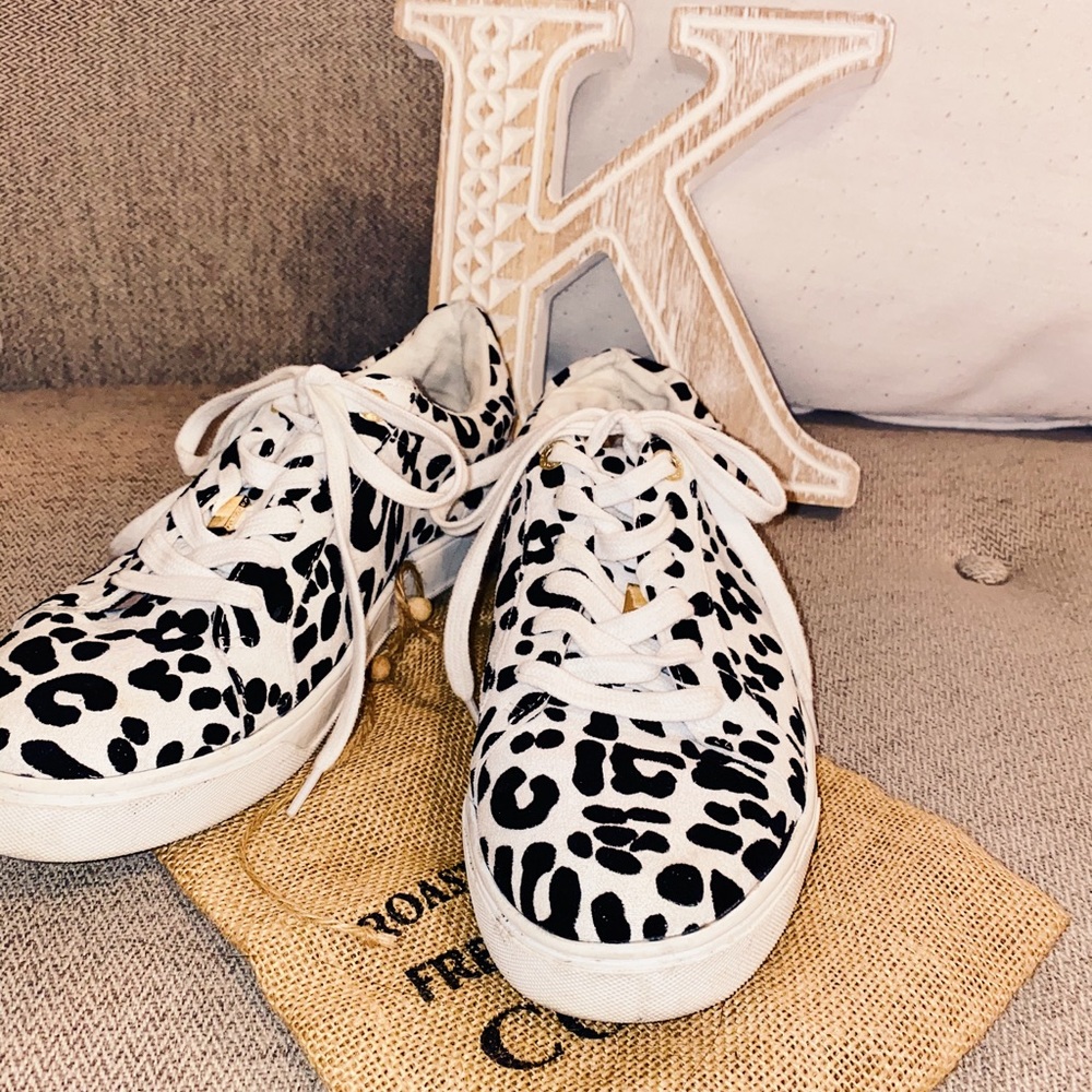 topshop 🔝 leopard tapestry canvas sneakers 👟